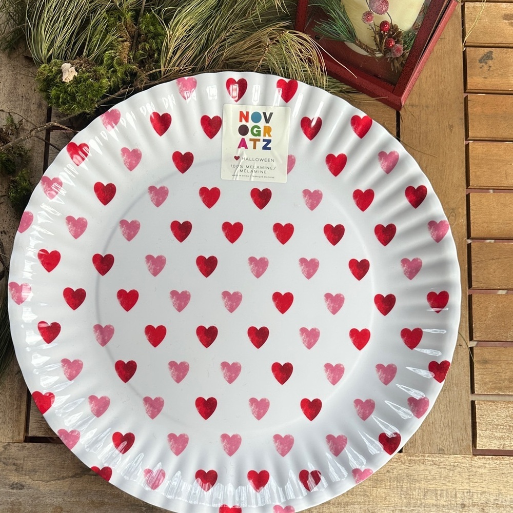 Novogratz valentine’s heart 16” melamine serving platter